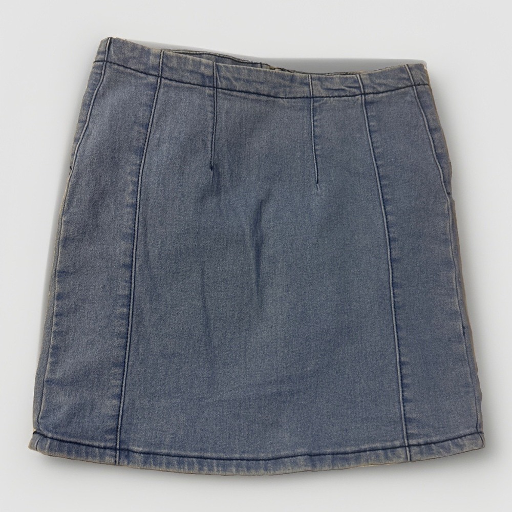 Brandy Melville Justina Blue Denim Skirt Stretch Seamed Sz Medium Light Wash